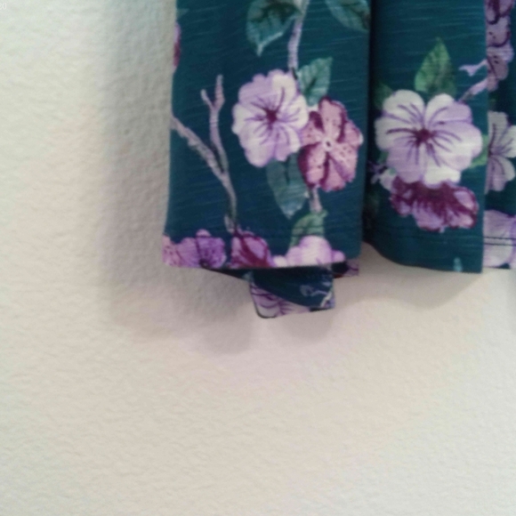 TORRID TOP - Picture 4 of 11